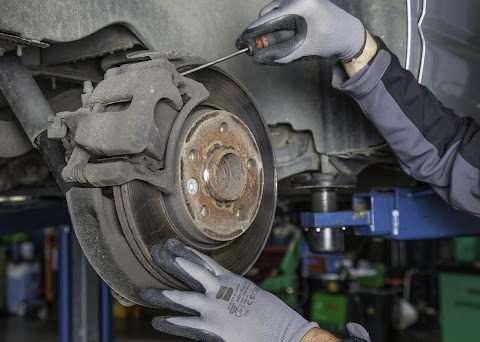 Everything You Need to Know about an MOT – When, What, Where, and How